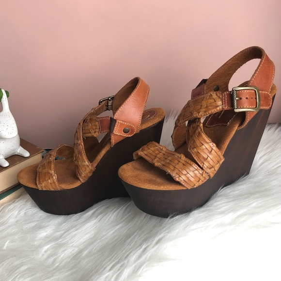 Sbicca Shoes - Sbicca Vintage Collection Wooden Block Wedges
